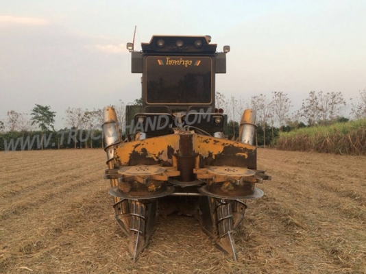 ขายรถตัดอ้อย AUSTOFT รุ่น 7000 หมายเลขตัวรถ 7215 เลขเครื่อง SA6D108-1-38791 ขายรถตัดอ้อย AUSTOFT รุ่น 7000 หมายเลขตัวรถ 7215 เลขเครื่อง SA6D108-1-38791