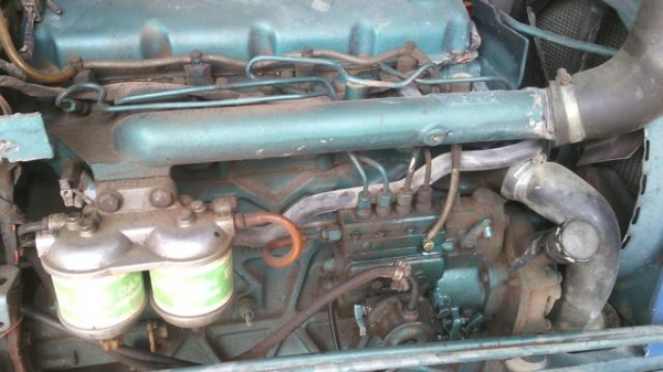 ขายรถไถฟอร์ด6600เสื้อลายรถพร้อมใช้เอกสารพร้อมจดทะเบียนโอนราคา350000