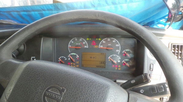 ขายด่วนรถหัวลาก ยี่ห้อวอลโว่ รุ่นFM12 ราคาเป็นกันเอง - ติดต่อคุณตั้ม 081-9512529