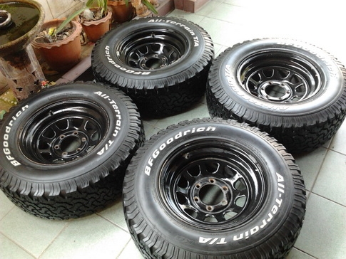 ล้อลาย Rock + BF All 265/70/16 ปี11 สวยๆ 1ชุด