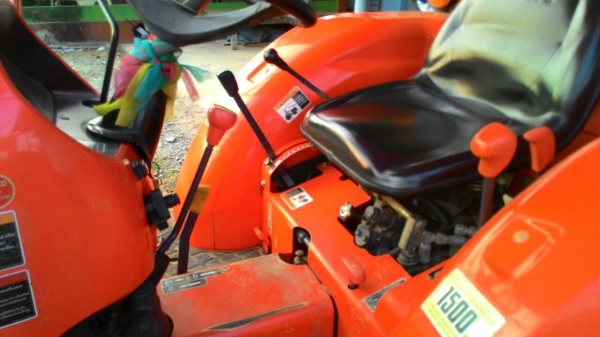 ขายรถไถ KUBOTA L3608 ดันหน้าคานบน+ผาน4