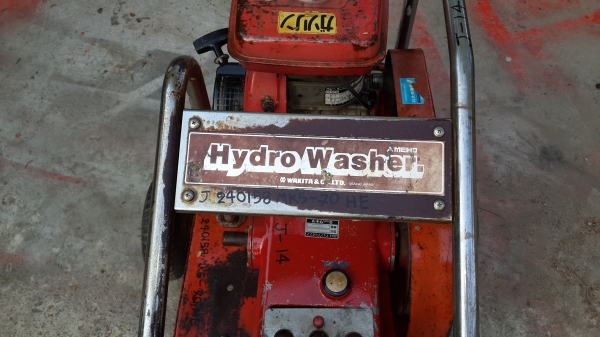 ปั้มฉีดยา สามสูบตัวใหญ่ๆ รหัส J - 14