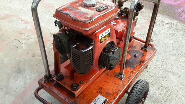 ปั้มฉีดยา สามสูบตัวใหญ่ๆ รหัส J - 14