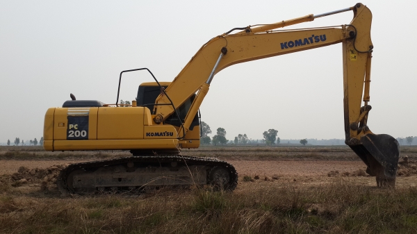 ขายด่วนKOMATSU PC200-7เอกสารพร้อมราคาเบาๆโทร0843923995