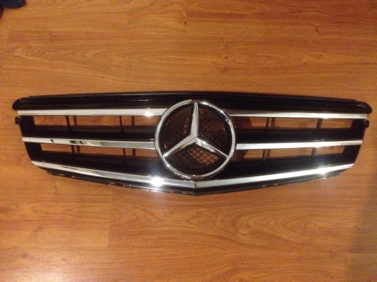 กระจังหน้า Mercedes-Benz