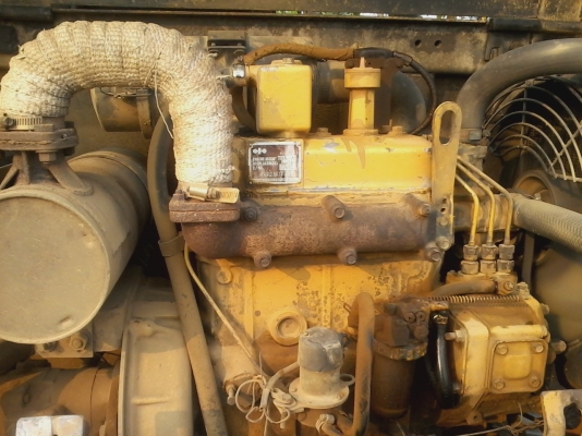 ขายแม็กโคKOMATSU PC30-5 ขายแม็กโคKOMATSU PC30-5