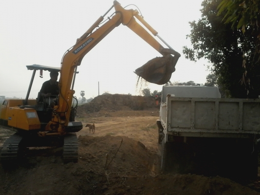 ขายแม็กโคKOMATSU PC30-5 ขายแม็กโคKOMATSU PC30-5