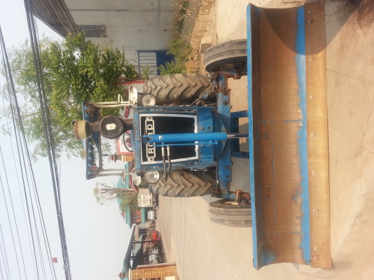 แทรกเตอร์ฟอร์ด T 6 พร้อมใบมีดดันหน้า...เล่มทะเบียนพร้อม