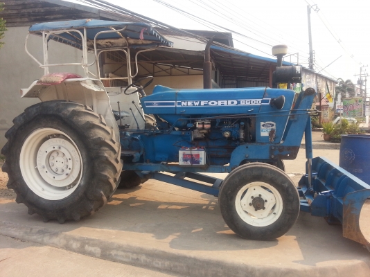 แทรกเตอร์ฟอร์ด T 6 พร้อมใบมีดดันหน้า...เล่มทะเบียนพร้อม