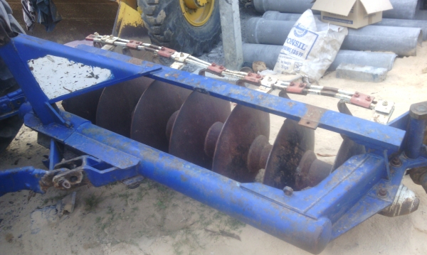 ราคาวันนี้ ขาย 265000 บาท ด่วน ๆ รถไถ FORD มาที่เดียวมีให้เลือก 2 คันครับ มีทะเบียน