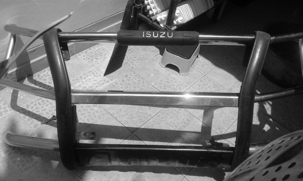 ขายกันชนหน้าเต็มอีซูซุ