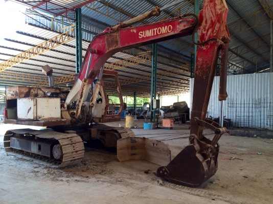 ขายด่วน  รถแบคโฮเล็ก ซูมิโตโม120 ใช้งานได้ตามปกติ