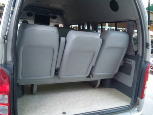 รถตู้ TOYOTA COMMUTER 2.5 ดีเชลล์ ปี 2009 เบาะหนัง ราคา 699,000 บาท โทร 0922726669 ตันหยงค่ะ