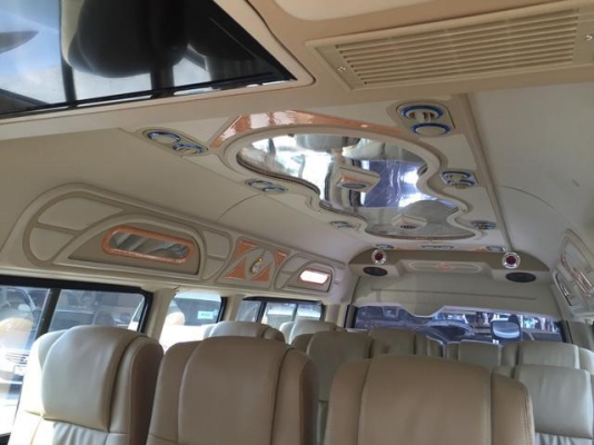 TOYOTA COMMUTER 2.5 ดีเชลล์ แต่งวีไอพีแล้ว หลังคาสุง แต่งวีไอพี พิเศษราคา 899,000 บาทเท่านั้นค่ะโทร 0922726669 คุณตันหยงค่ะ