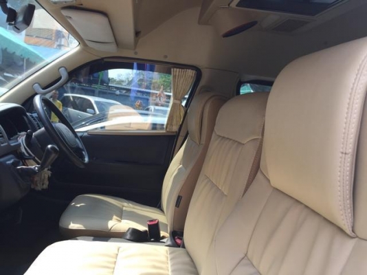 TOYOTA COMMUTER 2.5 ดีเชลล์ แต่งวีไอพีแล้ว หลังคาสุง แต่งวีไอพี พิเศษราคา 899,000 บาทเท่านั้นค่ะโทร 0922726669 คุณตันหยงค่ะ