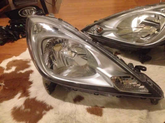 ไฟหน้า honda jazz 2011 ไฟหน้า honda jazz 2011