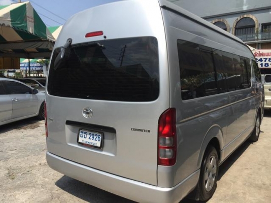 ใช้เงินออกรถ 70,000 บาทเท่านั้น กับรถตู้ TOYOTA COMMUTER ดีเซลล์ 2.5 cc ปี 2007 เบาะหนัง 4 แถว  สวยเต็มๆ ราคา 639,000 บาท โทร 0922726669  คุณตันหยง