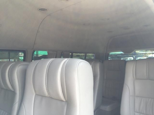 ใช้เงินออกรถ 70,000 บาทเท่านั้น กับรถตู้ TOYOTA COMMUTER ดีเซลล์ 2.5 cc ปี 2007 เบาะหนัง 4 แถว  สวยเต็มๆ ราคา 639,000 บาท โทร 0922726669  คุณตันหยง