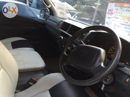 ขายด่วยๆ ร้อนๆ รถตู้ TOYOTA COMMUTER เบนซิน  LPG  2.7cc ปี 2011เบาะผ้า 4 แถว  สวยเต็มๆ ราคา 729,000 บาท โทร 0922726669  คุณตันหยง