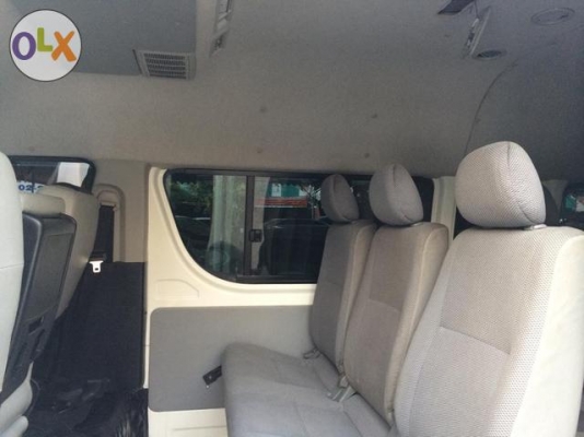 ขายด่วยๆ ร้อนๆ รถตู้ TOYOTA COMMUTER เบนซิน  LPG  2.7cc ปี 2011เบาะผ้า 4 แถว  สวยเต็มๆ ราคา 729,000 บาท โทร 0922726669  คุณตันหยง