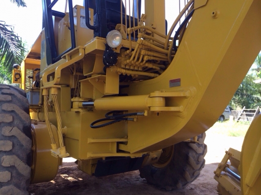 ขายรถเกรดKOMATSU-GD611-A-1รถทํางานได้6พันกว่าชั่วโมง