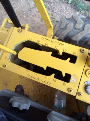 ขายรถเกรดKOMATSU-GD611-A-1รถทํางานได้6พันกว่าชั่วโมง