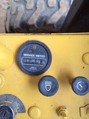 ขายรถเกรดKOMATSU-GD611-A-1รถทํางานได้6พันกว่าชั่วโมง