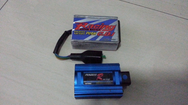 ขายกล่องไฟแต่งจาก ยุ่น แท้ๆ สองใบ 3000 ครับ