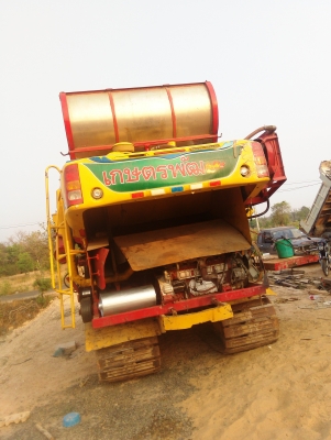 ขายรถเกี่ยวนวดข้าวเกษตรพัฒนา รุ่นไอ้หนุ่มไวไฟ