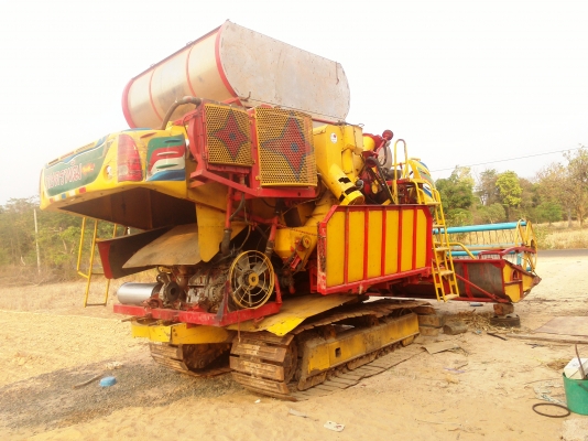 ขายรถเกี่ยวนวดข้าวเกษตรพัฒนา รุ่นไอ้หนุ่มไวไฟ