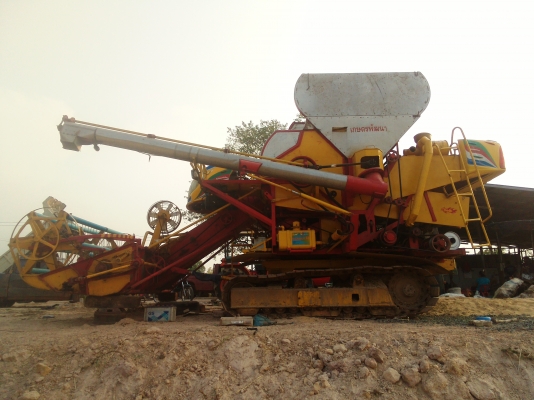 ขายรถเกี่ยวนวดข้าวเกษตรพัฒนา รุ่นไอ้หนุ่มไวไฟ