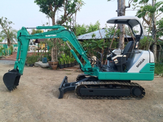 ขายรถแม็คโคร ติดต่อ 086-775-7900, 086-324-1992