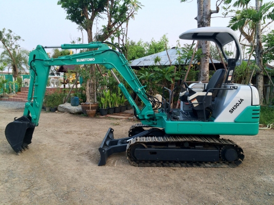 ขายรถแม็คโคร ติดต่อ 086-775-7900, 086-324-1992