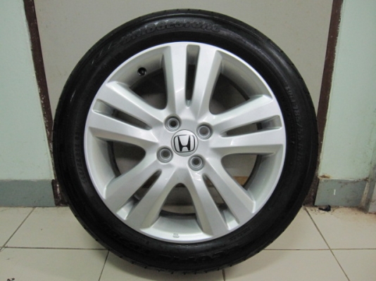 ขายล้อแม็กพร้อมยาง HONDA JAZZ ขอบ 16 สภาพสวยๆ ราคาถูกๆ