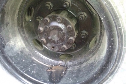 MITSUBISHI FUSO FN527S TURBO - 220 HP 6D16 TF 5006 สิบล้อดั๊มพ์ 2 เพลา กระบะดั๊มพ์เหล็ก 12 ตันของสามมิตรลอนเฉียงสภาพดีสวยพร้อมบรรทุกได้เลย เครื่องยนต์แรงดีเดิมๆ เกียร์ LOW-HI 10 SPEED ภายในเก๋งคอนโซลสวยครบ แอร์ พวงมาลัยเพาเวอร์ ระบบเบรคทริ๊ป ช่วงล่างคัชซี
