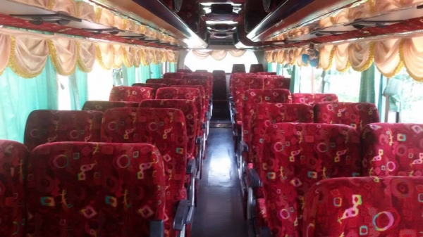 ขายดาวน์รถบัสครับ