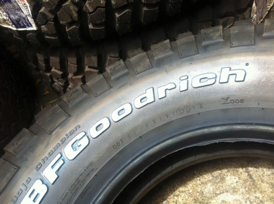ขายยางใหม่ BF Goodrich Mud-terrain KM2 255 85 r16 ชุดสุดท้าย ขายยางใหม่ BF Goodrich Mud-terrain KM2 255 85 r16 ชุดสุดท้าย