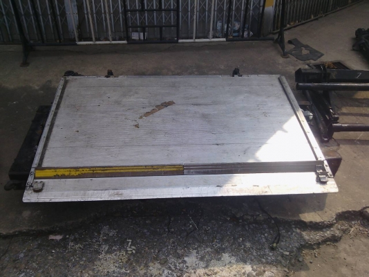 ขายลิฟท์ฝาท้ายมีเนียมรุ่น4ไฮดรอลิก