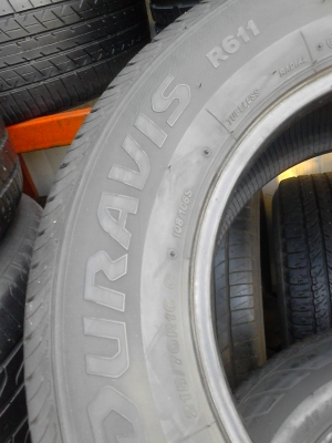 215/70R16 BRIDGESTONE DURAVIS R611  ชุด  4 เส้น  TEL.081-427-3941