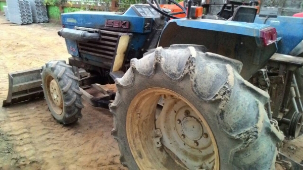 ขายรถไถ ISEKI TL2700F 2เพลา พาวเวอร์ มีดันหน้า ขายรถไถ ISEKI TL2700F 2เพลา พาวเวอร์ มีดันหน้า