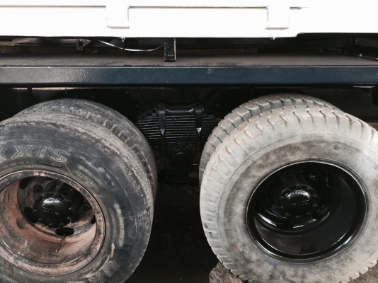 (เสร็จแล้วพร้อมขาย)10ลัอดั้ม2เพลา195แรงปี2540 Isuzu DECA. FVZ33MZPรถห้างแท้ เดิมๆทั้งคันสีไม่สวย..เก็บสีใหม่ทั้งคัน(ใกล้เสร็จ)