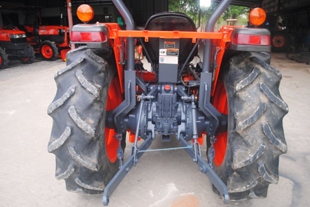 ขายรถไถKubota L4508DI (4WD) พร้อมใบมีดหน้า และผานพรวนช้างใหม่ ขายรถไถKubota L4508DI (4WD) พร้อมใบมีดหน้า และผานพรวนช้างใหม่