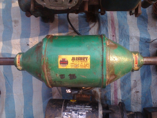 หินเจียรแกนยาวตัวใหญ่ 2 แรง