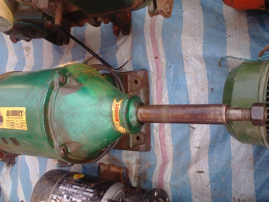 หินเจียรแกนยาวตัวใหญ่ 2 แรง