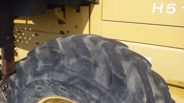 ตักล้อยาง WA100-3E #5**** 2244hr 1999yr Tel : 098-858-5524 สามภพ ครับ