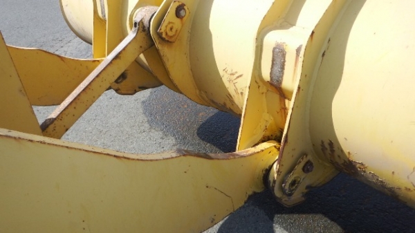 ตักล้อยาง WA100-3E #5**** 2244hr 1999yr Tel : 098-858-5524 สามภพ ครับ