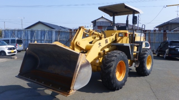 ตักล้อยาง WA100-3E #5**** 2244hr 1999yr Tel : 098-858-5524 สามภพ ครับ