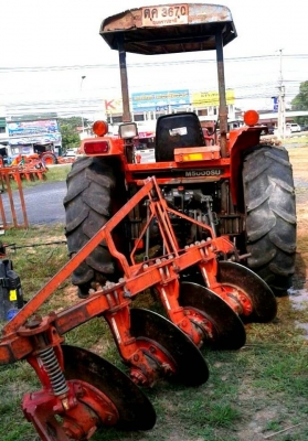 ขายรถไถKUBOTA M5000 สภาพสวยเดิมบาง เครื่องดี ระบบเกียร์ดี ระบบไฮโดลิคดี สีเดิม พร้อมใช้งาน เล่มทะเบียนพร้อมโอน สนใจโทร 090-8588220คุณนะ 093-3258446คุณบิวตี้ ID:narong498 หรือ www.truck.in.th/498 หรือfb:ณรงค์ ซื้อขายรถมือสอง(เว็บไซต์ส่วนตัว)