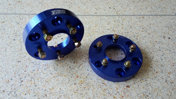 ขายอแดปเตอร์ล้อ 5ออก5 6ออก5 6ออก6 4ออก4 คู่ละ 1600 บาทครับ