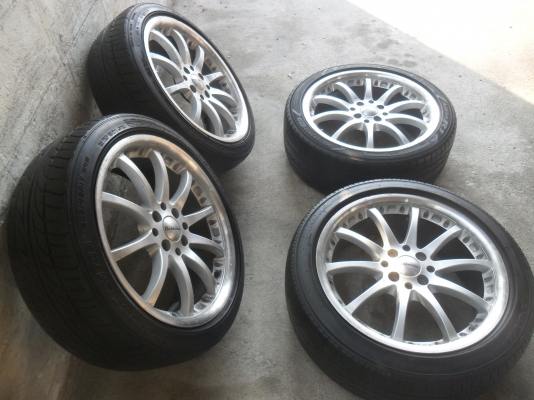 ล้อแม็ก 17นิ้ว 4รู100/114 พร้อมยาง สวยๆ 4 ล้อ ราคา 6500 บาท